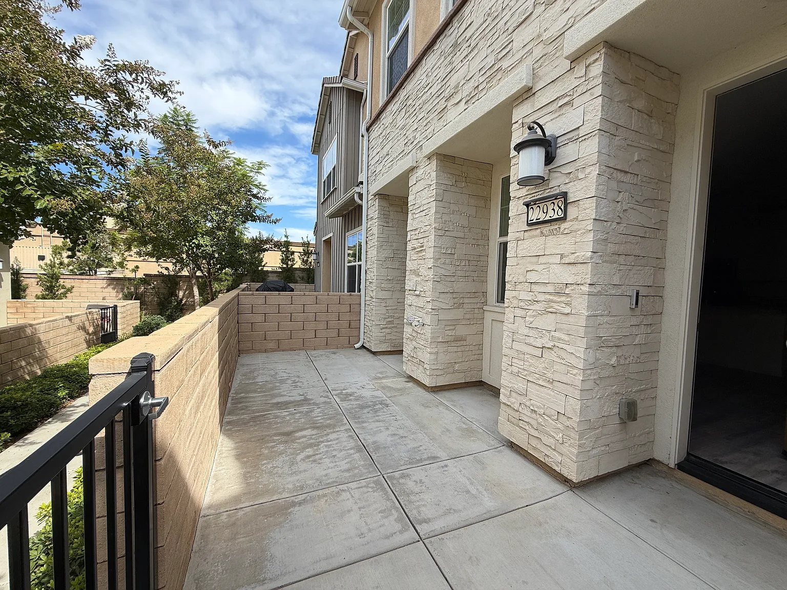 3 bed, 1490 sqft, $3,600 — Photo 1