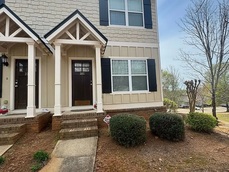 381 Whitehall Rd — Photo 2