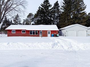106 Avis Ct, Pinconning, MI 48650