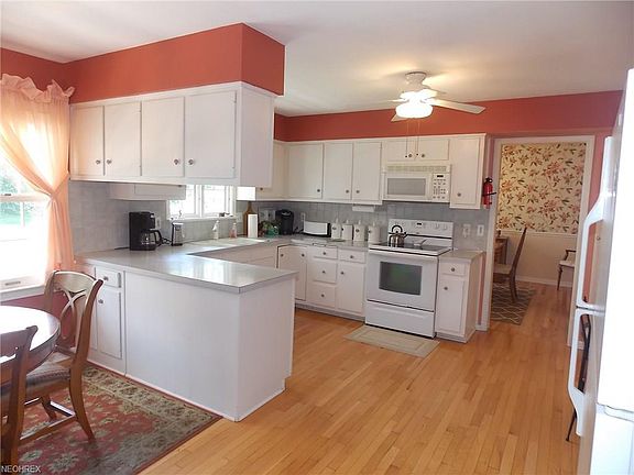 2nd image of 430 Marian Lake Blvd