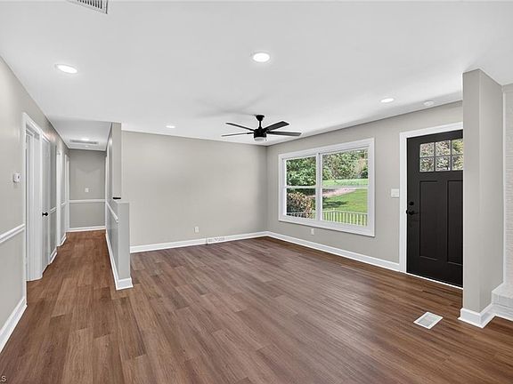 5th image of 193 Redcoat Ln