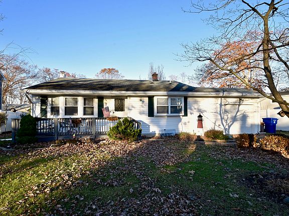 2nd image of 24 Winding River Dr