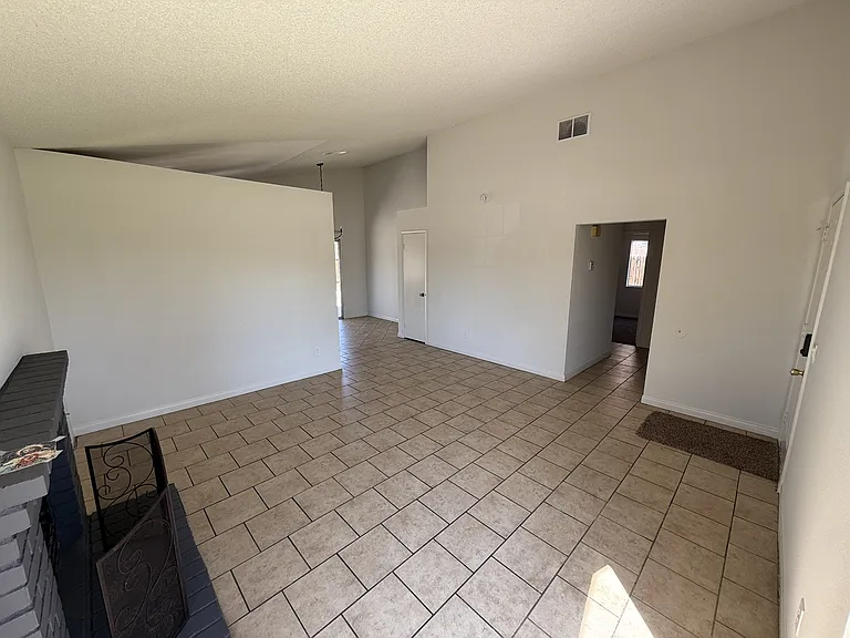 480 Prairie Way — Photo 5