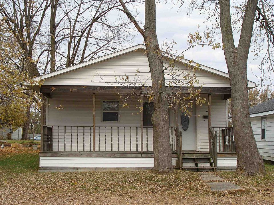 1st image of 1820 E Russey St