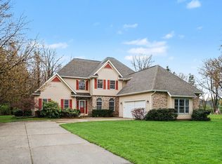 5115 Queen Victoria Ln, Kalamazoo, MI 49009