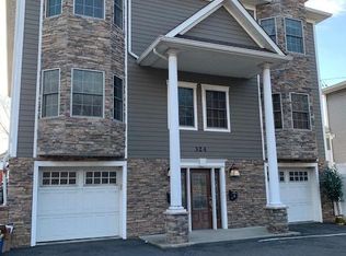 324 Riverside Ave #A, Lyndhurst, NJ 07071