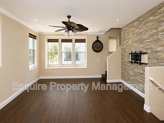4th image of 2337 Chapel Dr #9