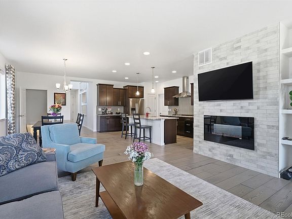 5th image of 8895 Birch Run Drive