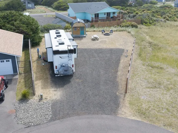 1242 Catalina Court SW, Ocean Shores, WA 98569
