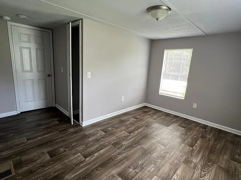 30 Winston Way — Photo 7