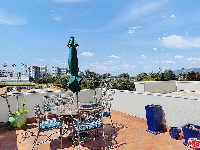446 San Vicente Blvd #107 — Photo 6