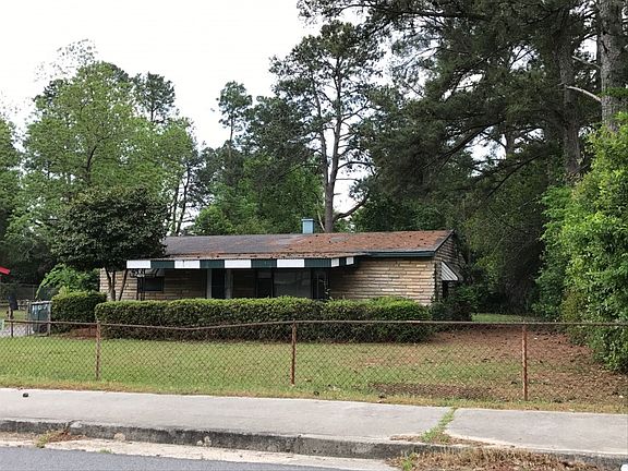 4th image of 4070 Lafayette Dr