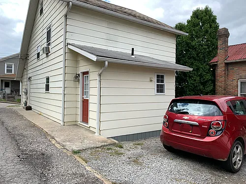 211 Fremont Ave #1 Photo 1
