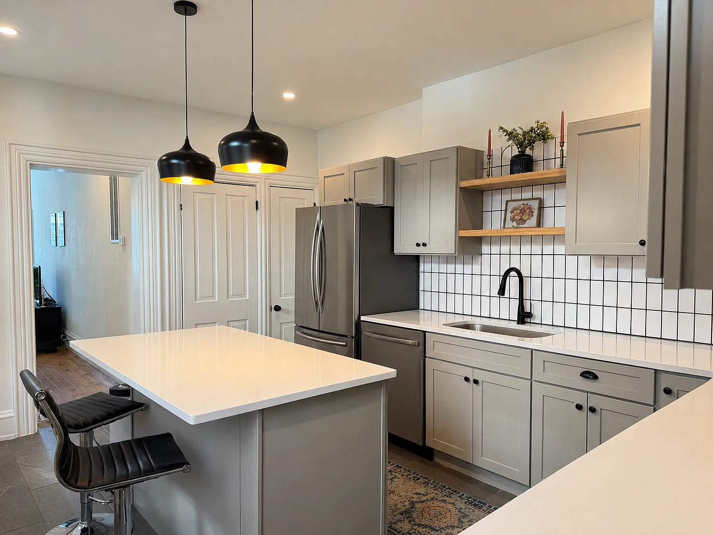 547 W Lemon St — Photo 3
