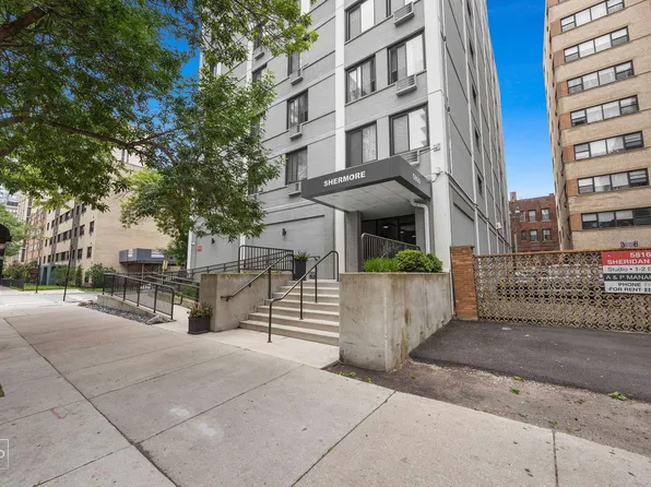 LIVE....LAKE.....RELAX, 5800 N Sheridan Rd APT 202, Chicago, IL 60660