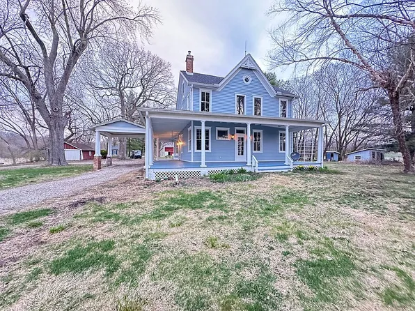 7015 W Southport Rd, Peoria, IL 61615