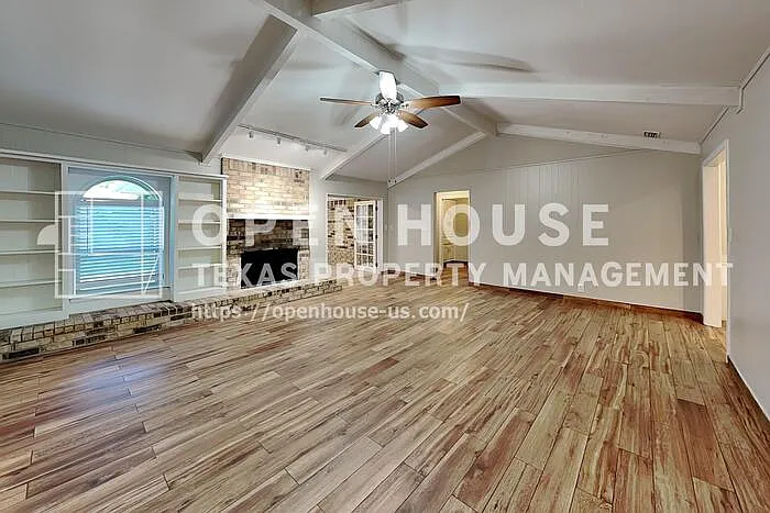 2941 Columbine Dr — Photo 3