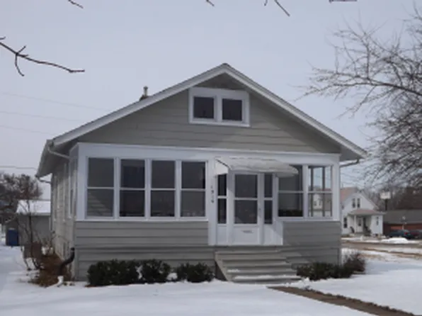 1310 Orchard Ave, Muscatine, IA 52761