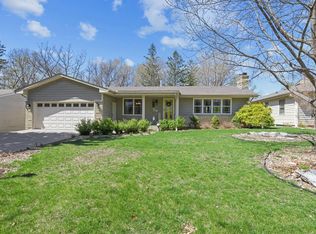 3715 Zenith Ave N, Robbinsdale, MN 55422