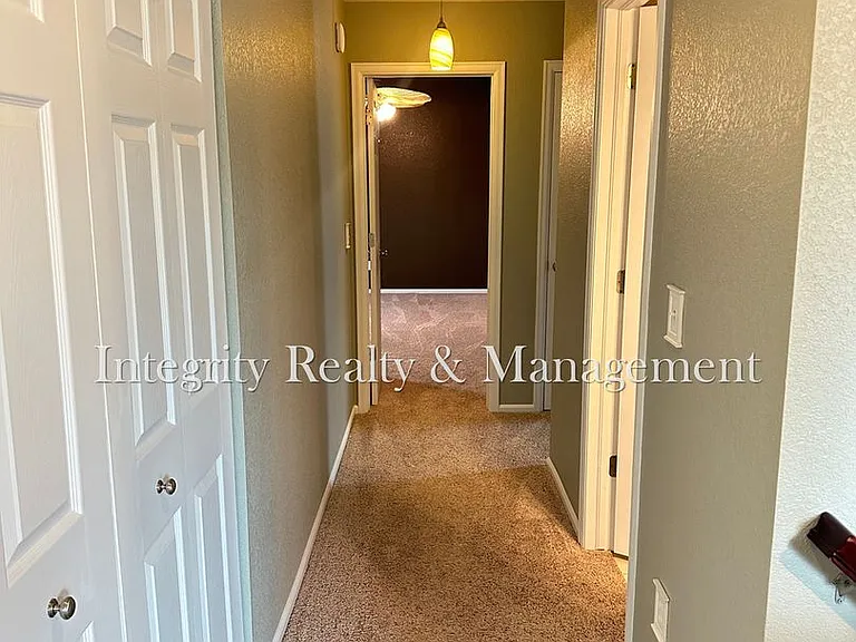7402 Eagle Rock Dr — Photo 25
