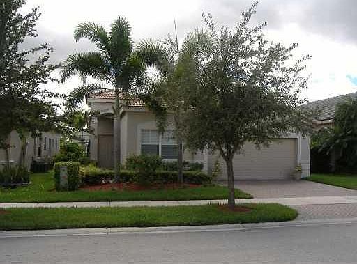 1st image of 1204 Chinaberry Dr