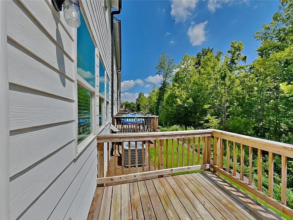 3 bed, 2.5 bath, 1788 sqft, $2,250 — Photo 3
