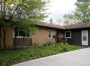 49 Carriage Sq, Aurora, OH 44202