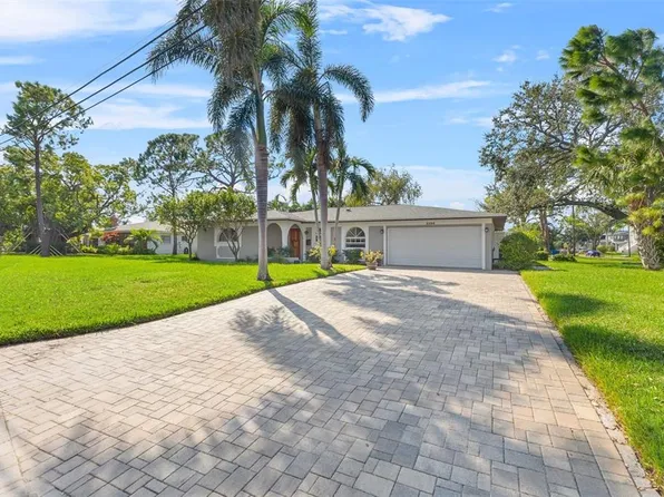 3396 Walnut St NE #2, Saint Petersburg, FL 33704