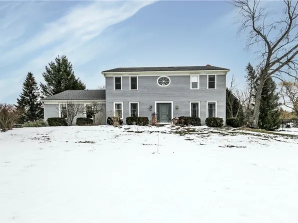 4915 Bentbrook Dr, Manlius, NY 13104