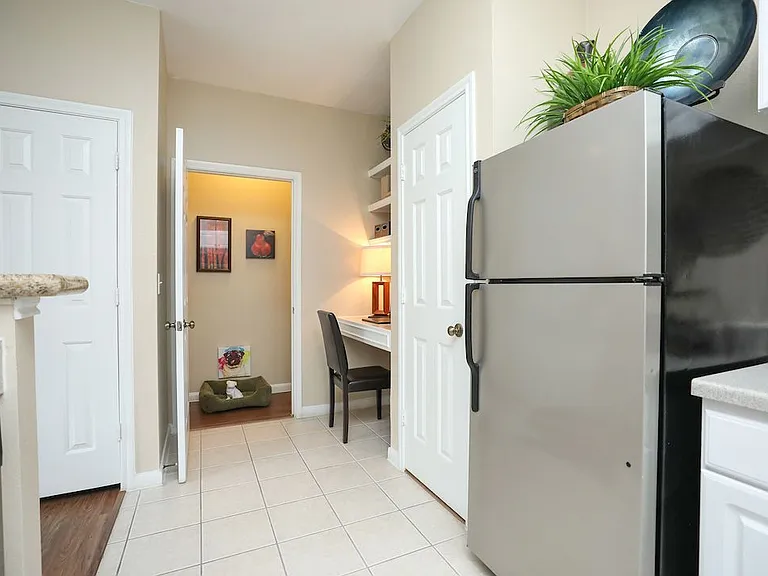 Enclave At Woodbridge — Photo 40