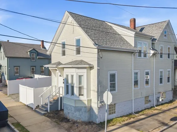 28 Borden St, New Bedford, MA 02740
