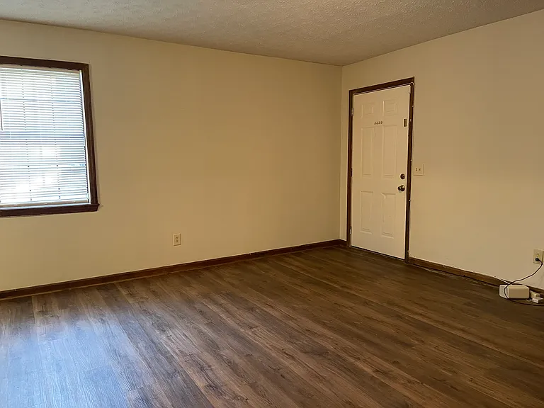 271 E Wright St #56 — Photo 4