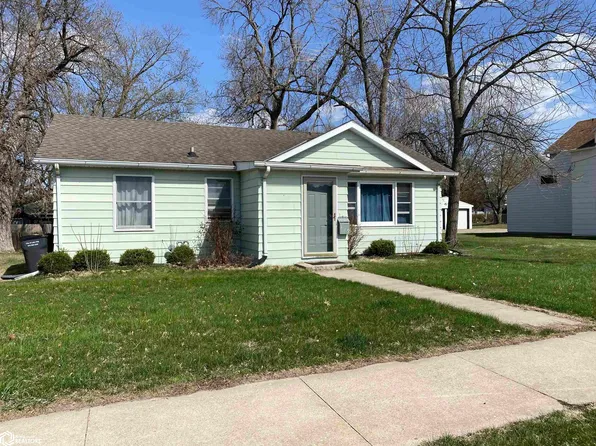 109 S Lake St, Lake Mills, IA 50450