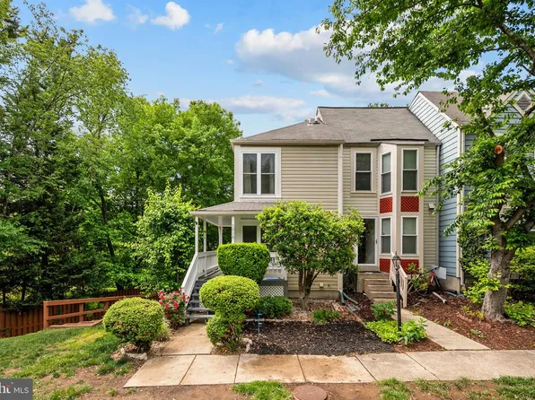 5916 Saint Giles Way, Alexandria, VA 22315