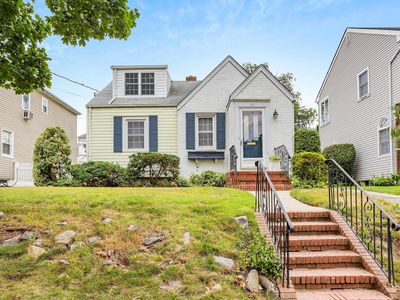 105 Moore Street, New Hyde Park, NY, 11040