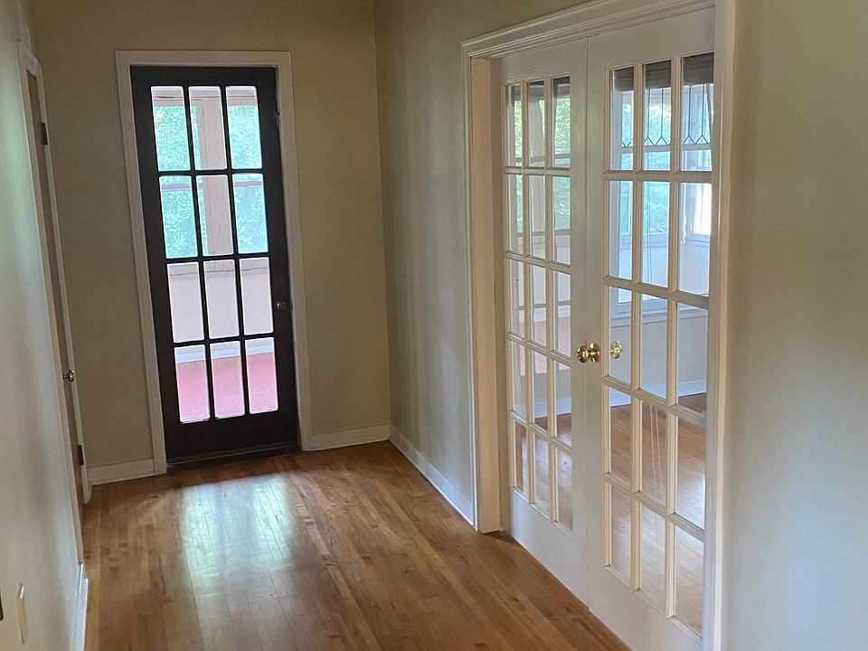 1st image of 3116 Emerson Ave S APT 3