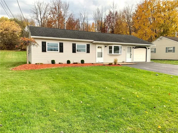 7928 Eisenhower Blvd, Bridgeport, NY 13030