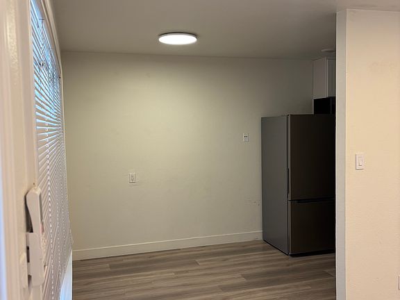 4th image of 803 Maryann Dr APT 2