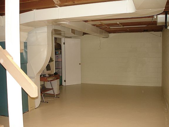 Full basement with extra room