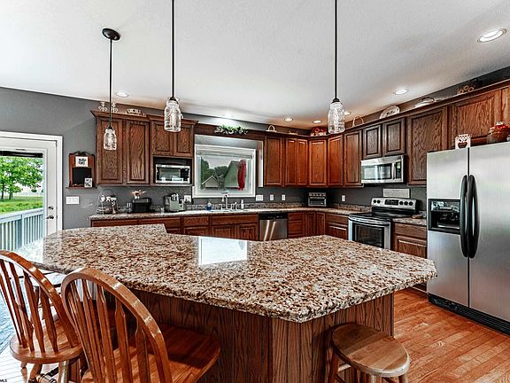 2nd image of 150 Horseshoe Dr W