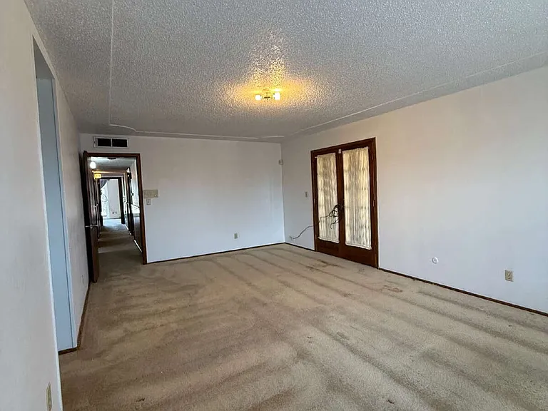 1709 Bruce Devlin Dr — Photo 30