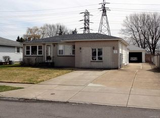 55 Highview Cir, Blasdell, NY 14219