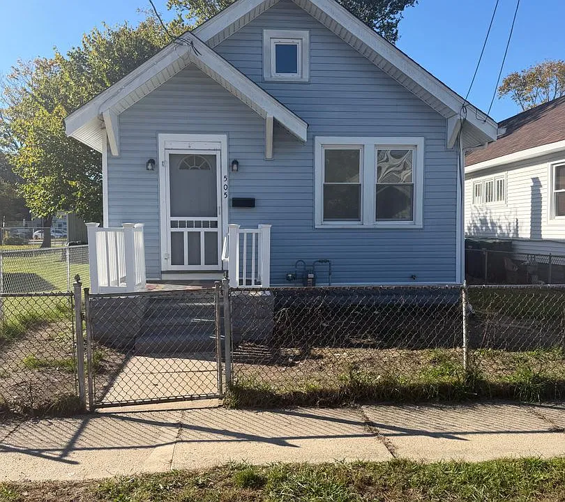 505 Shaw Ave