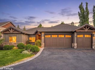 205 Vista Rim Dr, Redmond, OR 97756