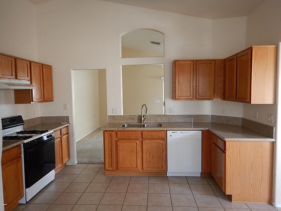 5th image of 5928 S Brittany Ln