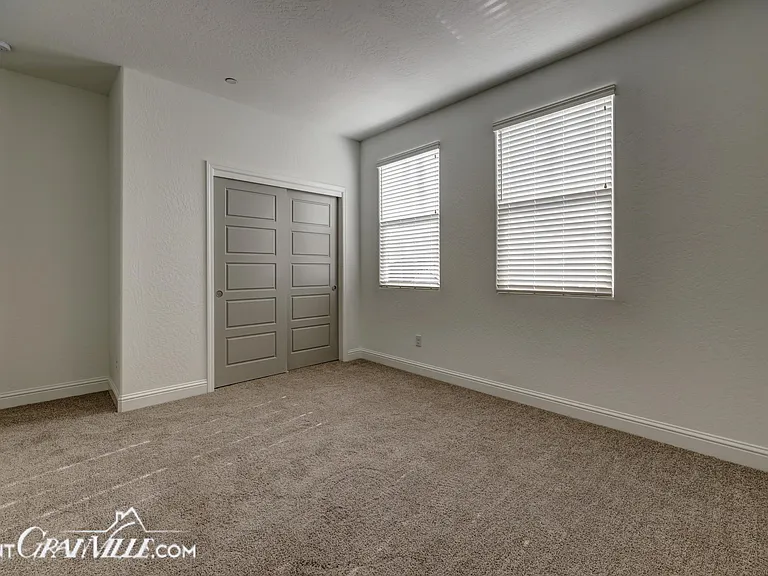 813 Blue Oak Ln W — Photo 7
