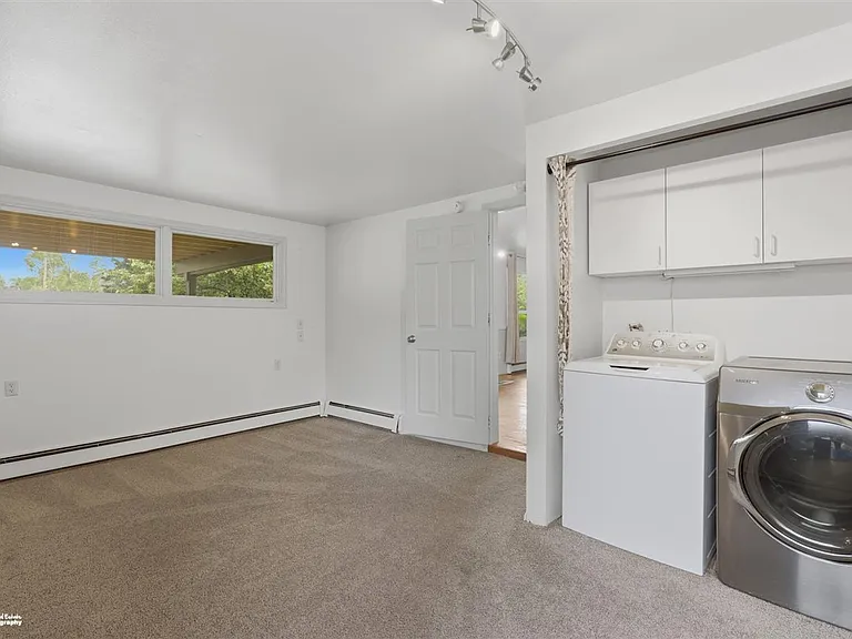1408 E 27th Ave — Photo 16
