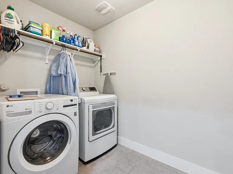 311 Bridgeford Dr — Photo 22