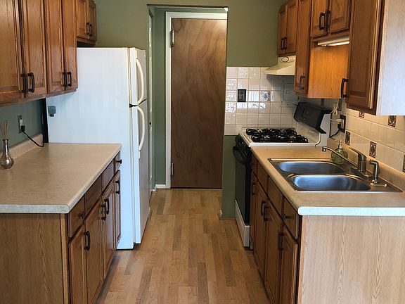 2nd image of 1384 Golden Gate Blvd APT 104