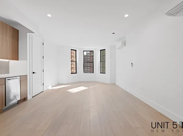 255 Clarkson Avenue image 1 of 8